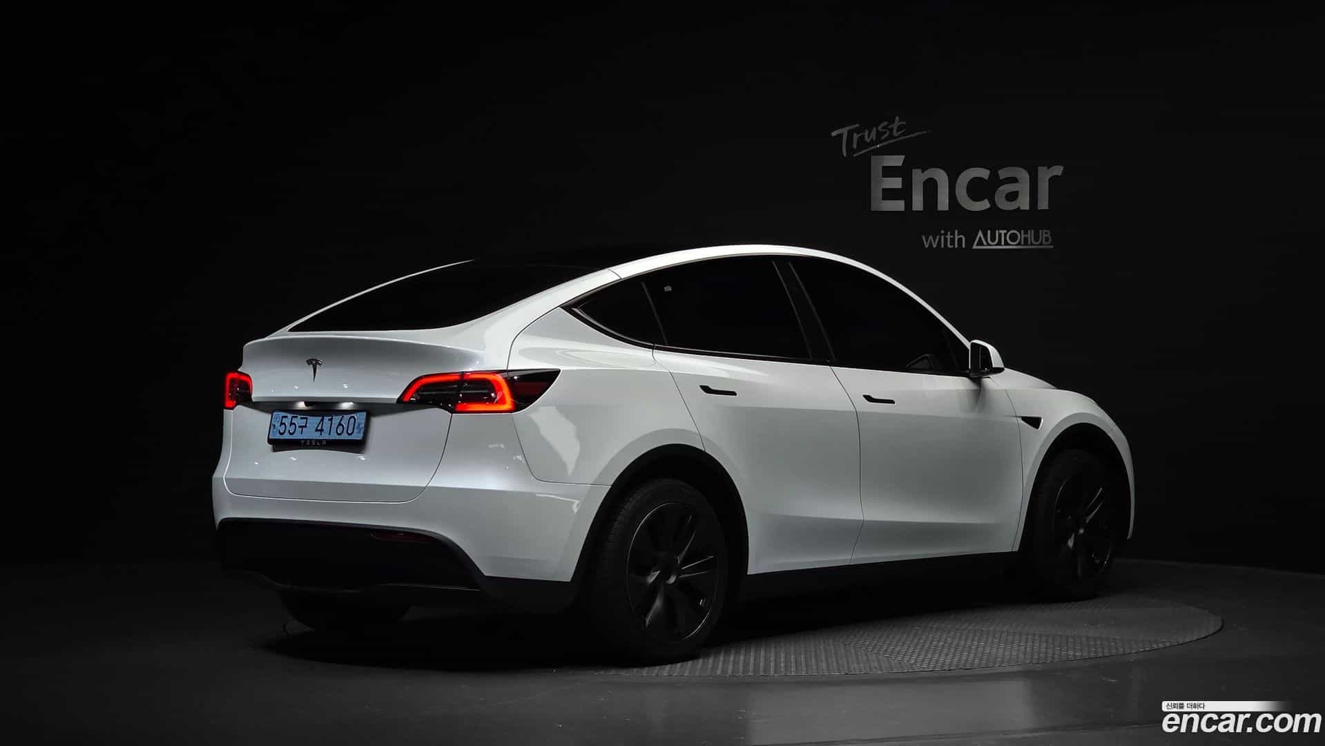 Model Y Tesla 2024.7-OUTER-002