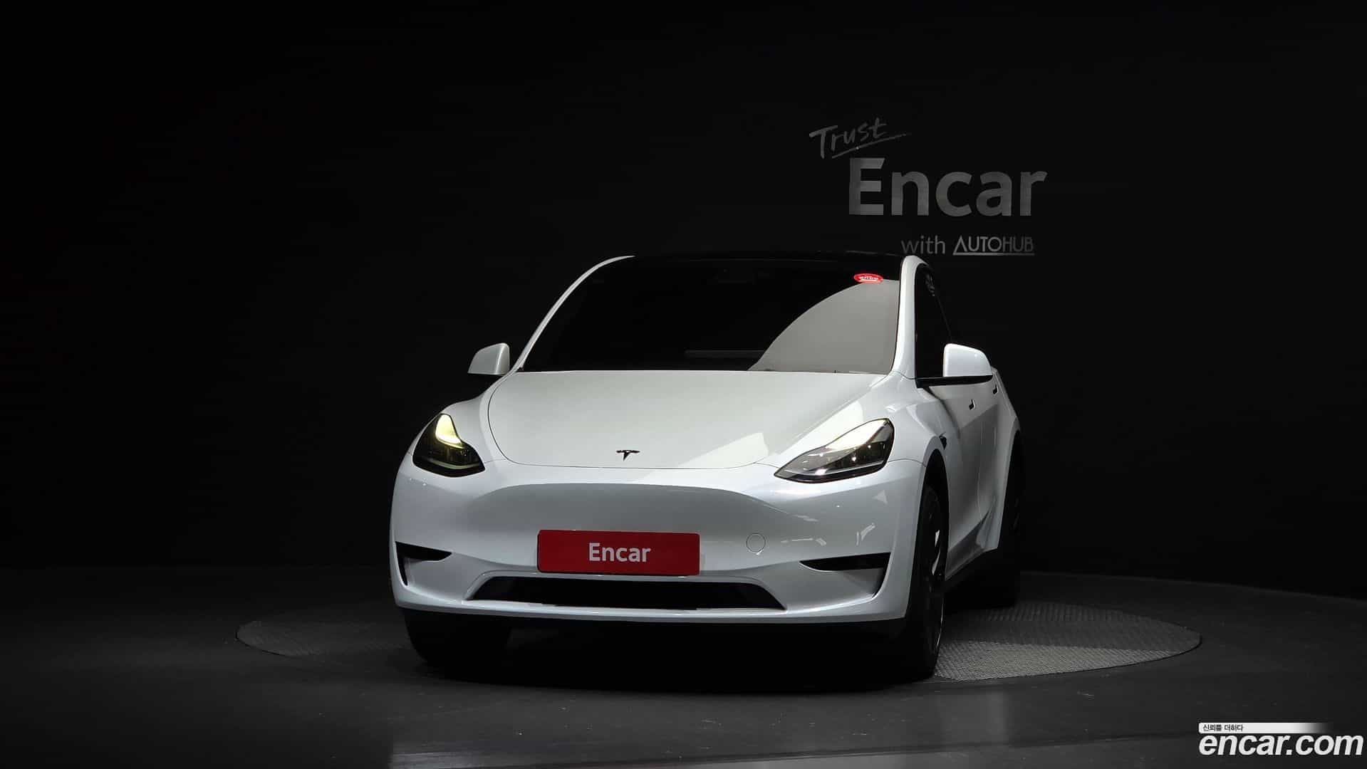 Model Y Tesla 2024.7-OUTER-003