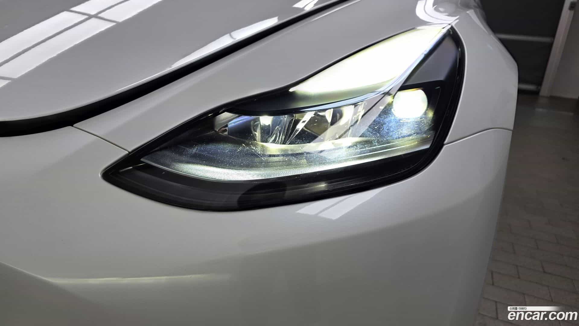 Model Y Tesla 2024.7-OUTER-032