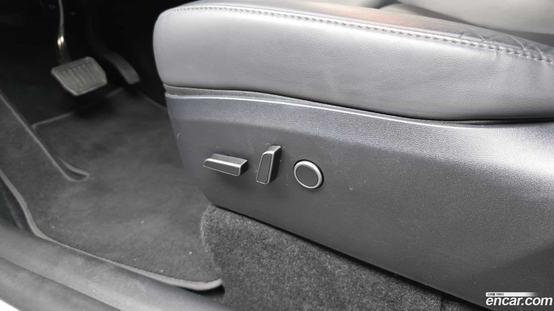 Model Y Tesla 2024.7-OPTION-041