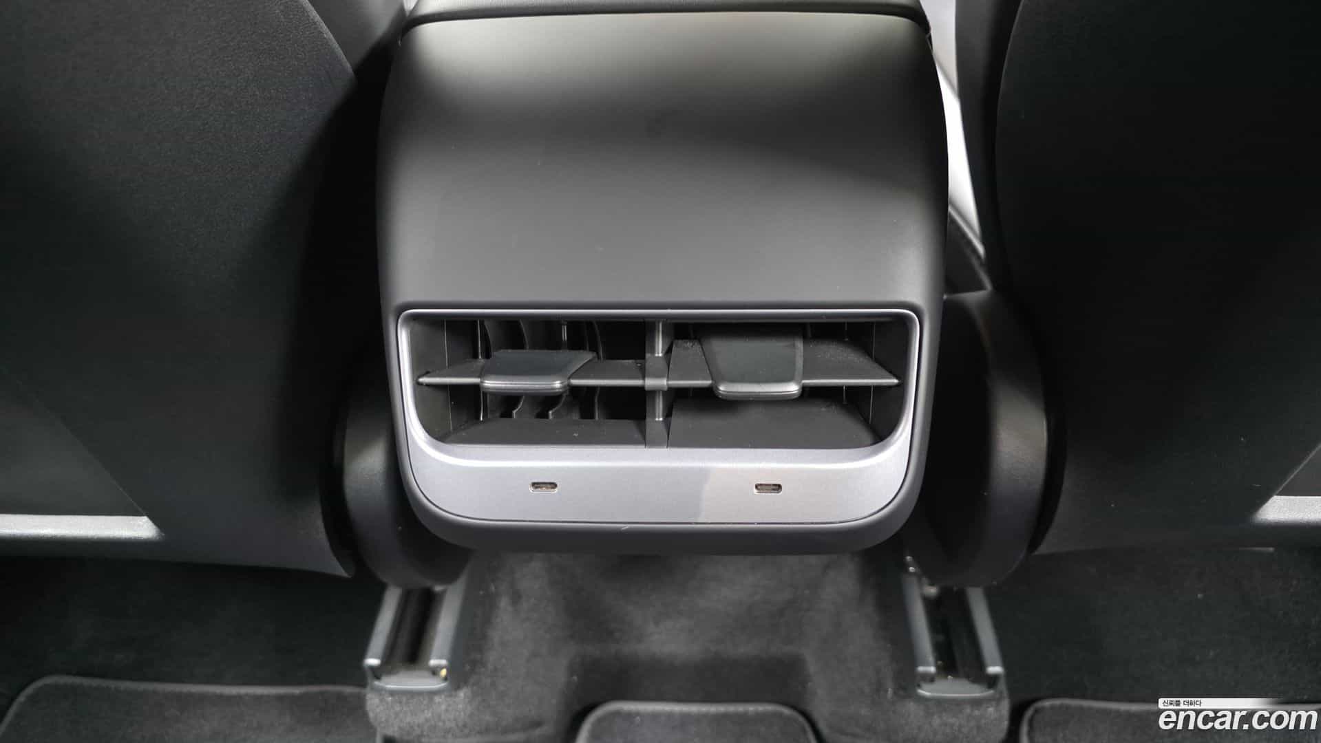 Model Y Tesla 2024.7-OPTION-042