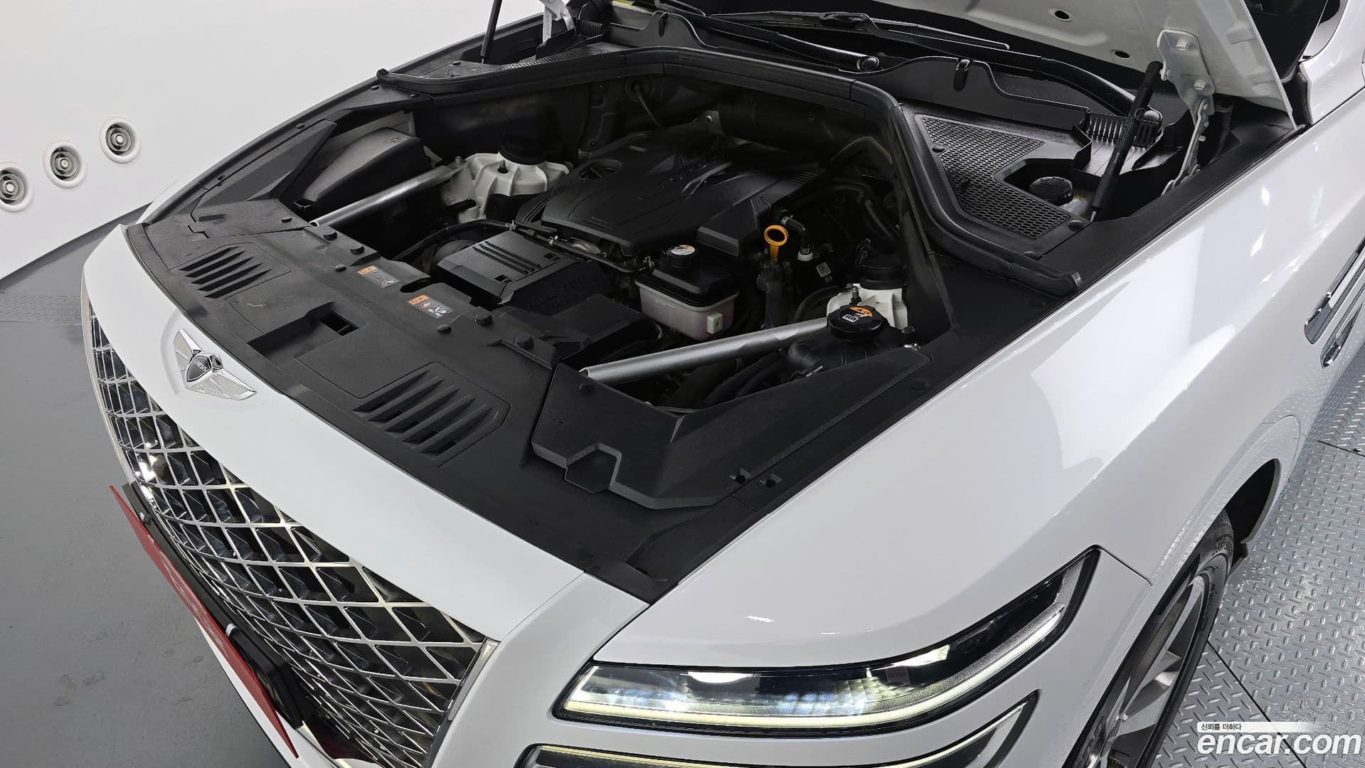 Main__Slider__Photo:GV80 Genesis 2023.3-5