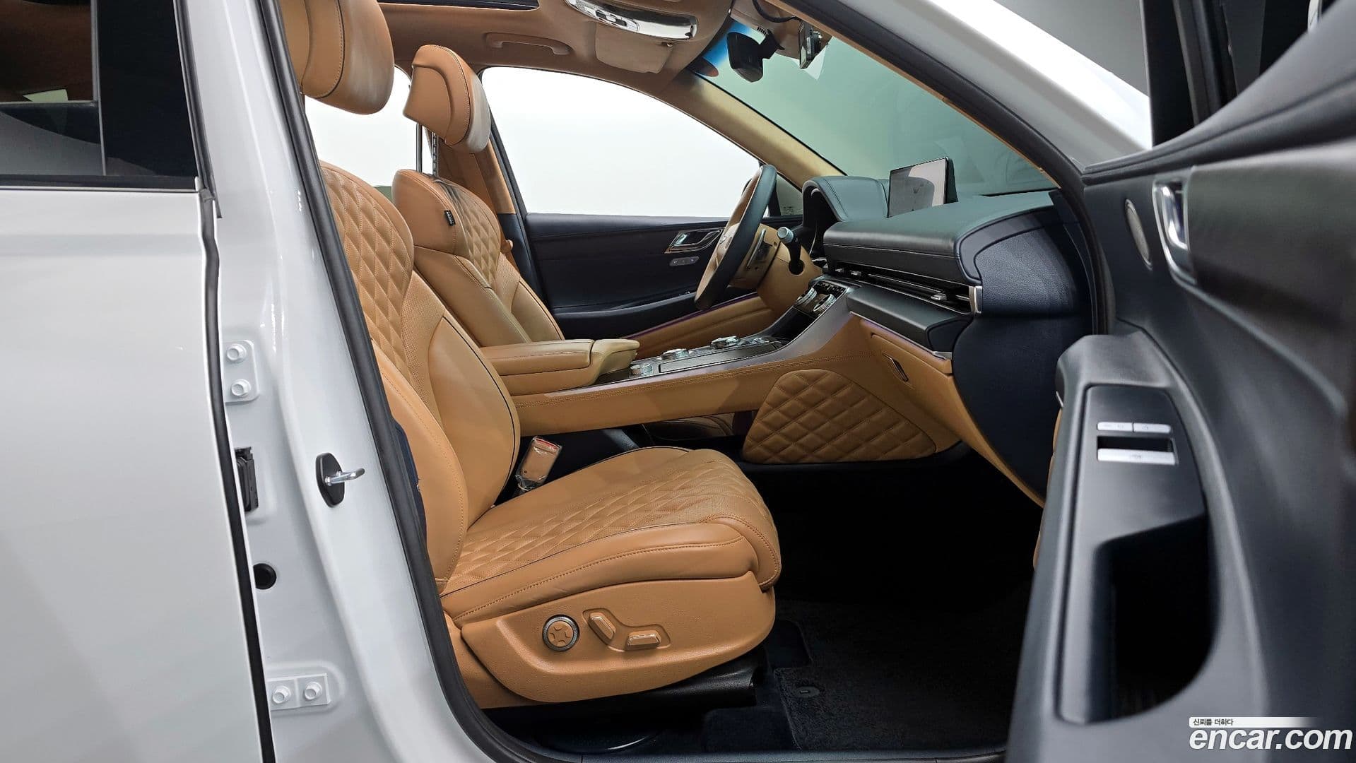 Main__Slider__Photo:GV80 Genesis 2023.3-25