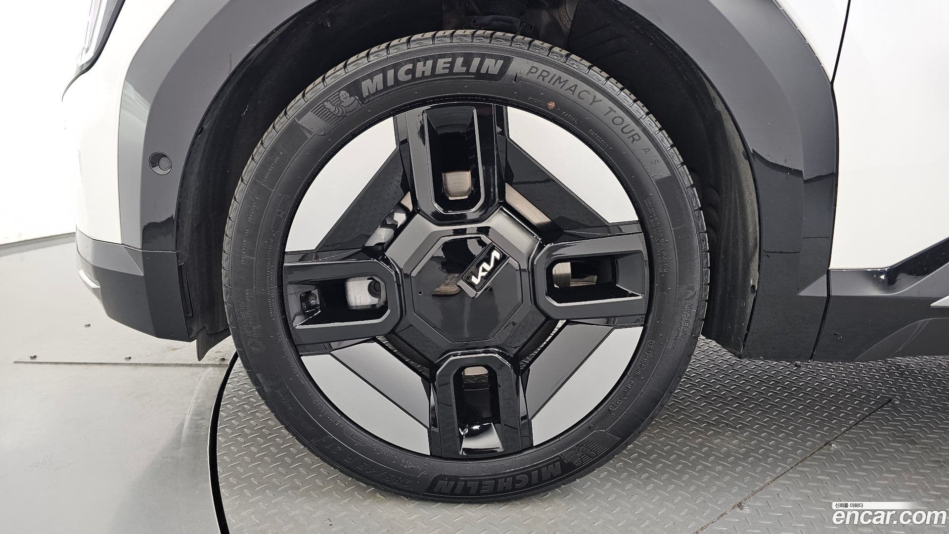 Main__Slider__Photo:EV9 Kia 2023.6-4