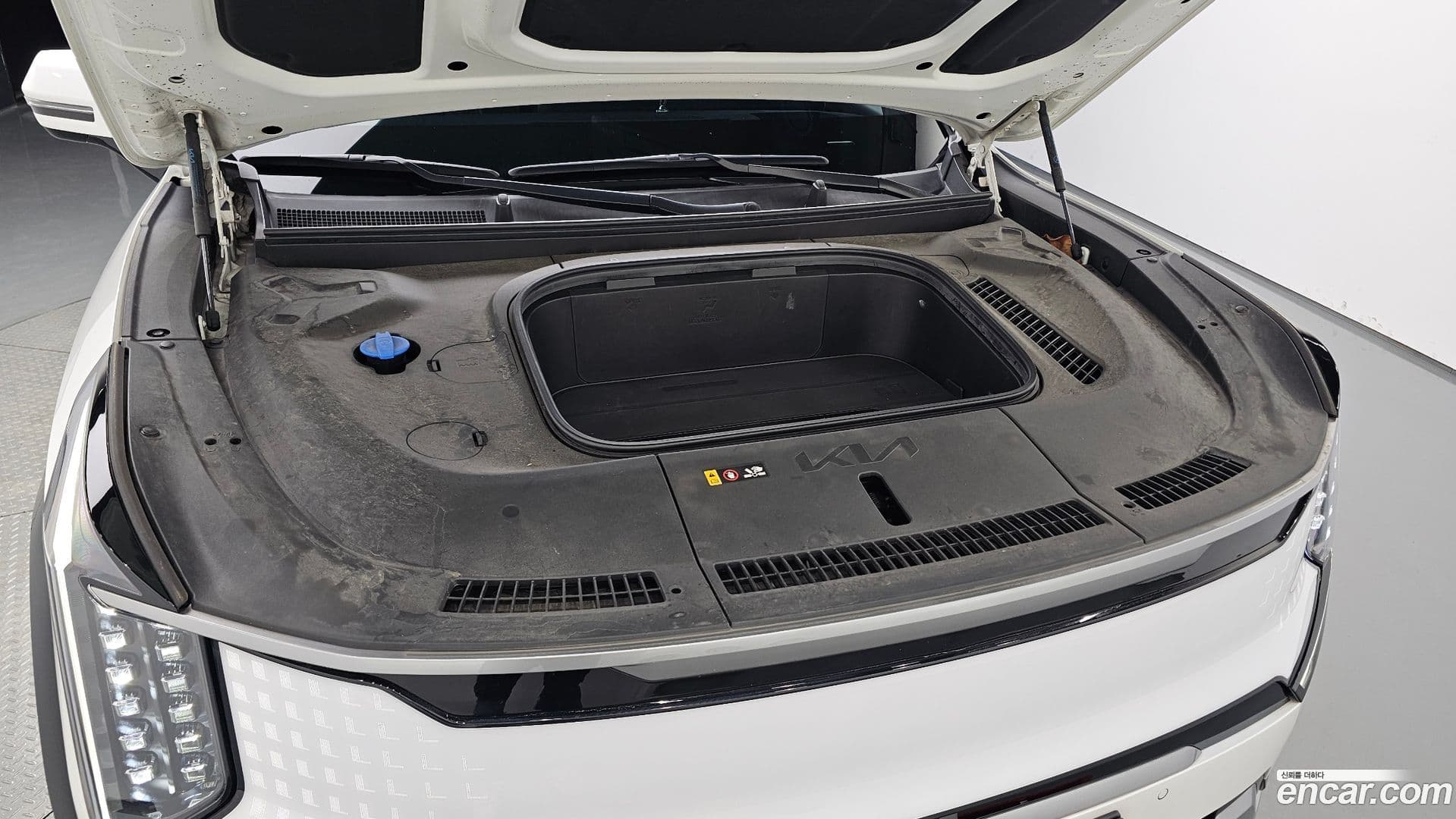 Main__Slider__Photo:EV9 Kia 2023.6-5