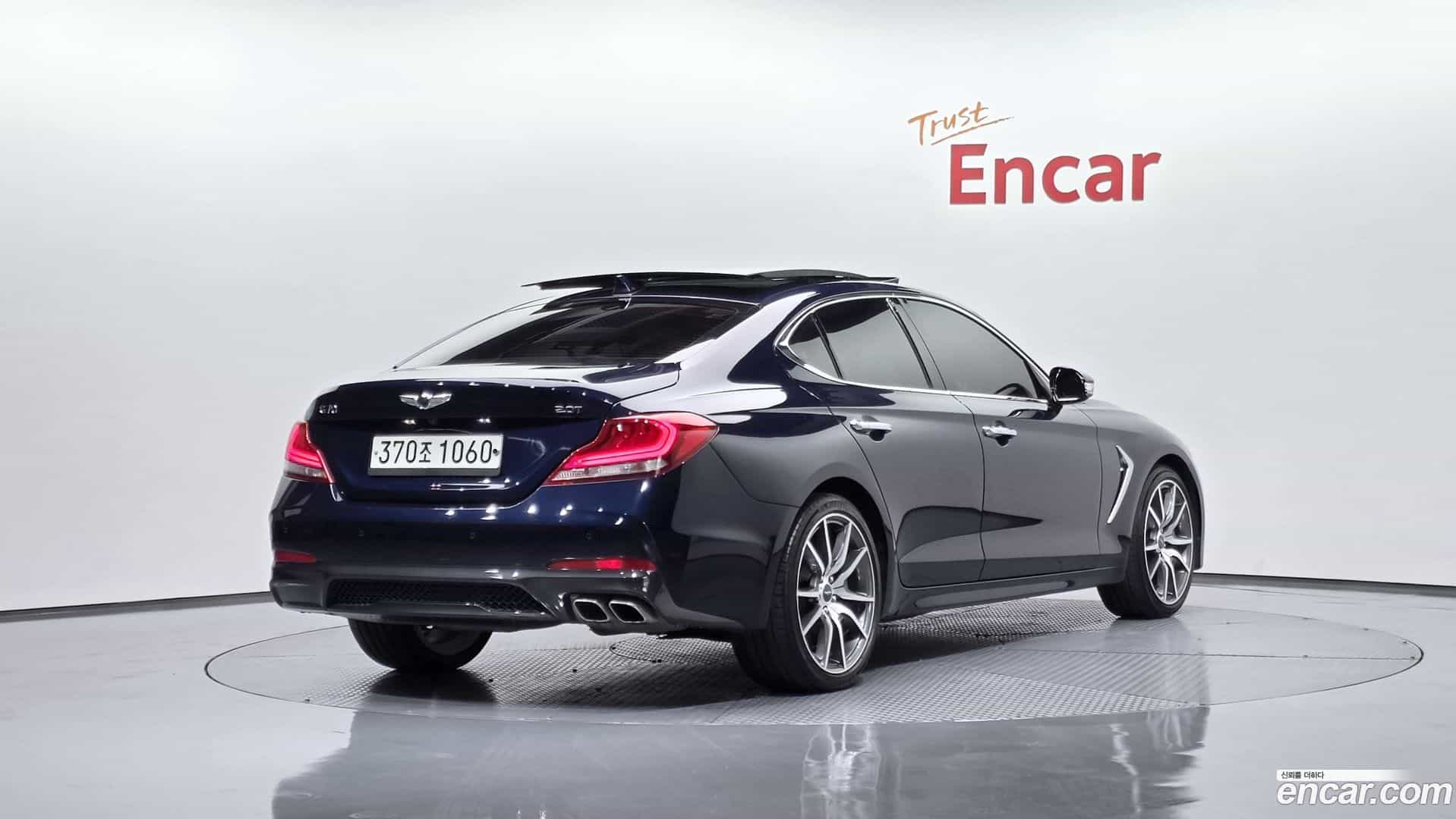 G70 Genesis 2020.0-OUTER-002