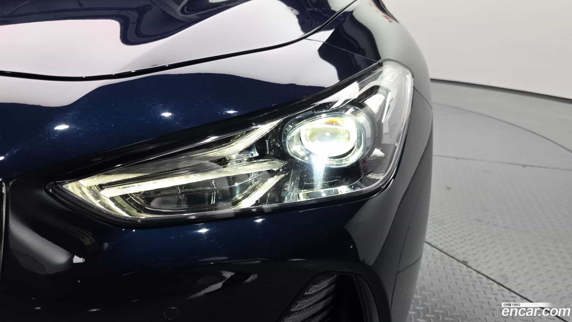 G70 Genesis 2020.0-OUTER-032
