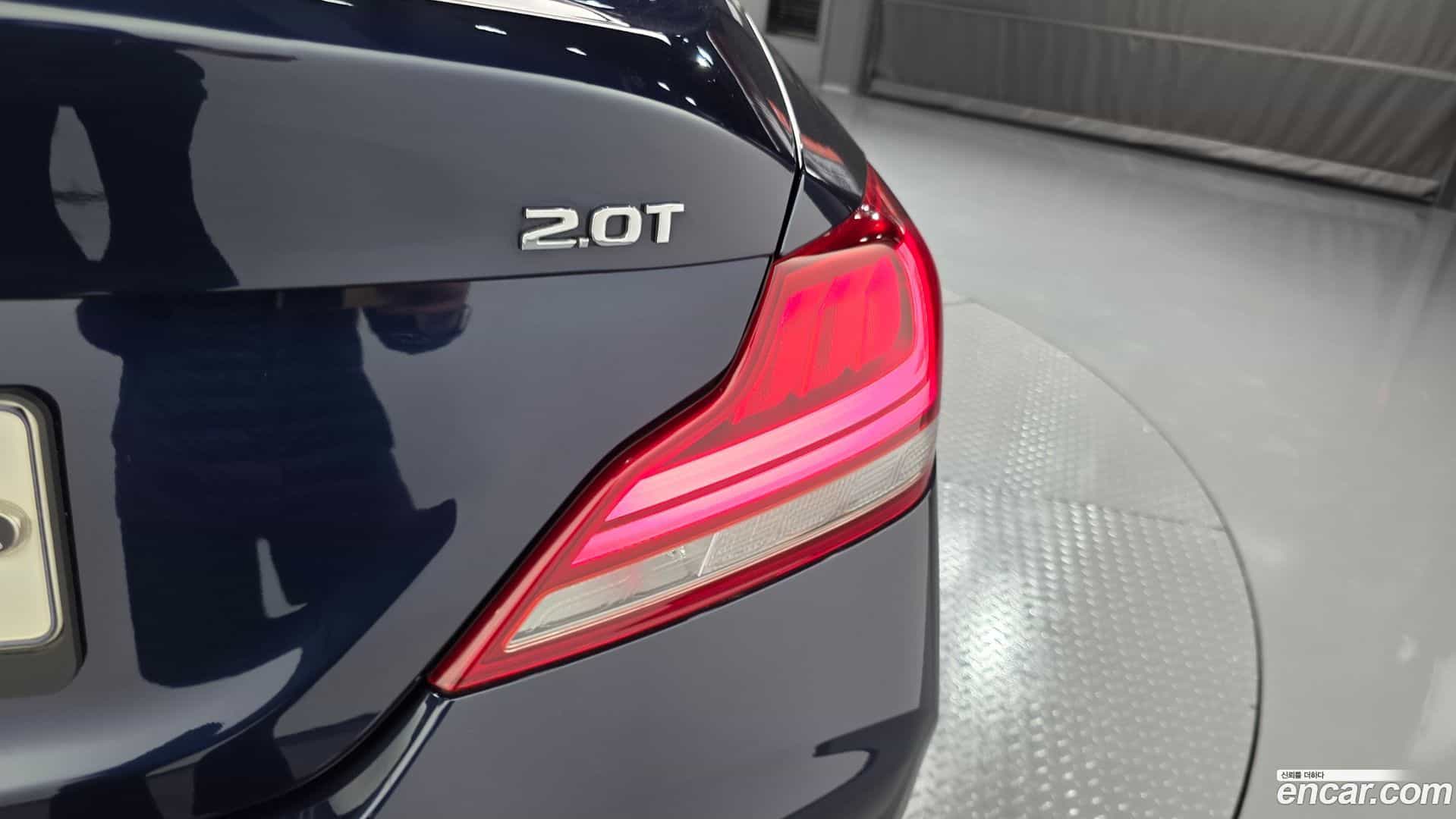 G70 Genesis 2020.0-OUTER-033