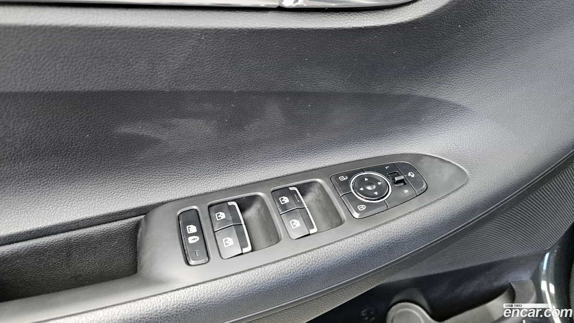 Grandeur Hyundai 2022.2-OPTION-042