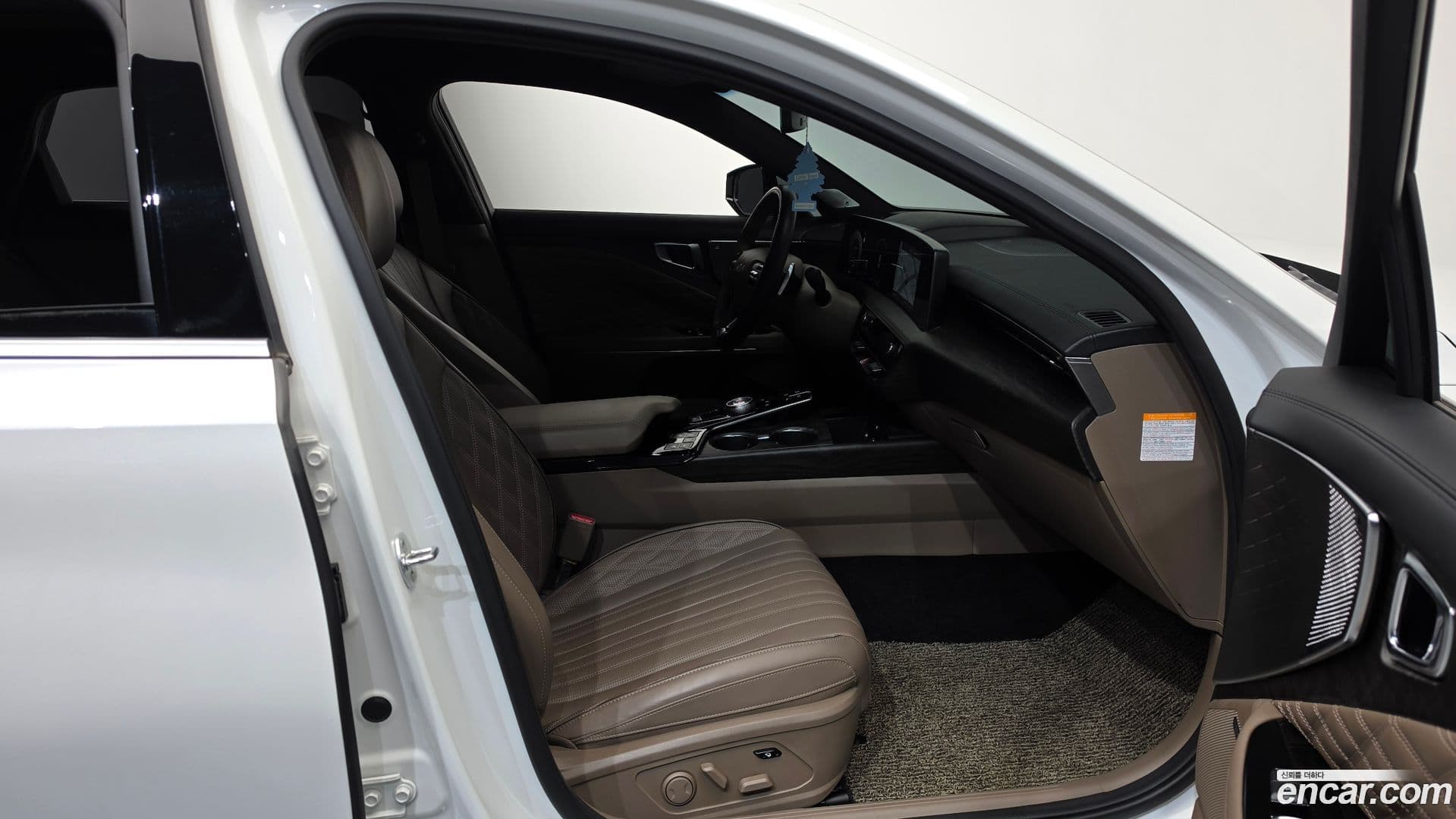 Main__Slider__Photo:K8 Kia 2021.5-25