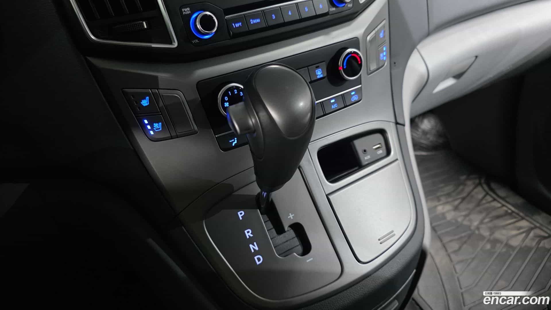 Starex Hyundai 2019.3-INNER-009