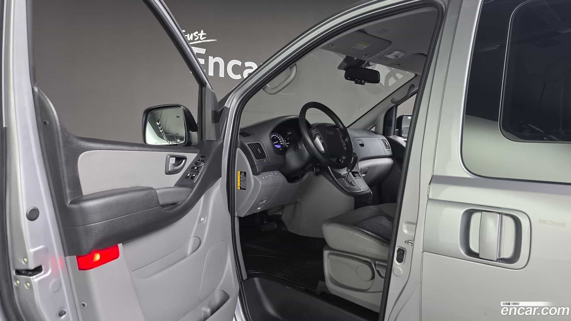 Starex Hyundai 2019.3-INNER-010