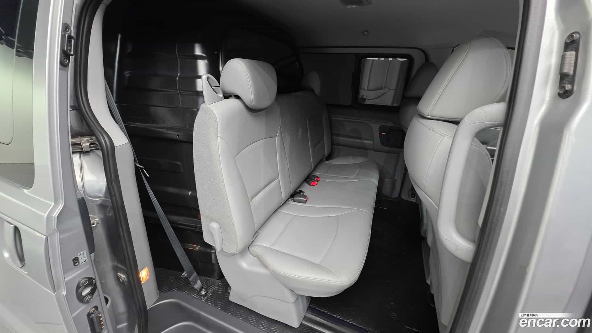 Starex Hyundai 2019.3-OPTION-021