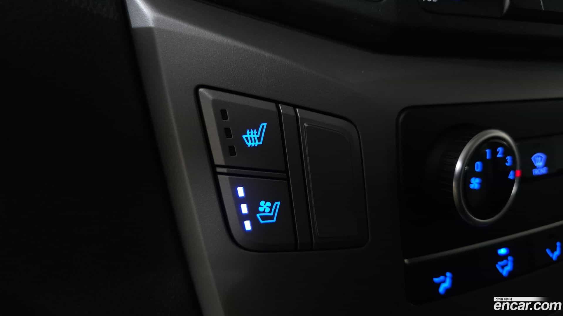 Starex Hyundai 2019.3-OPTION-023