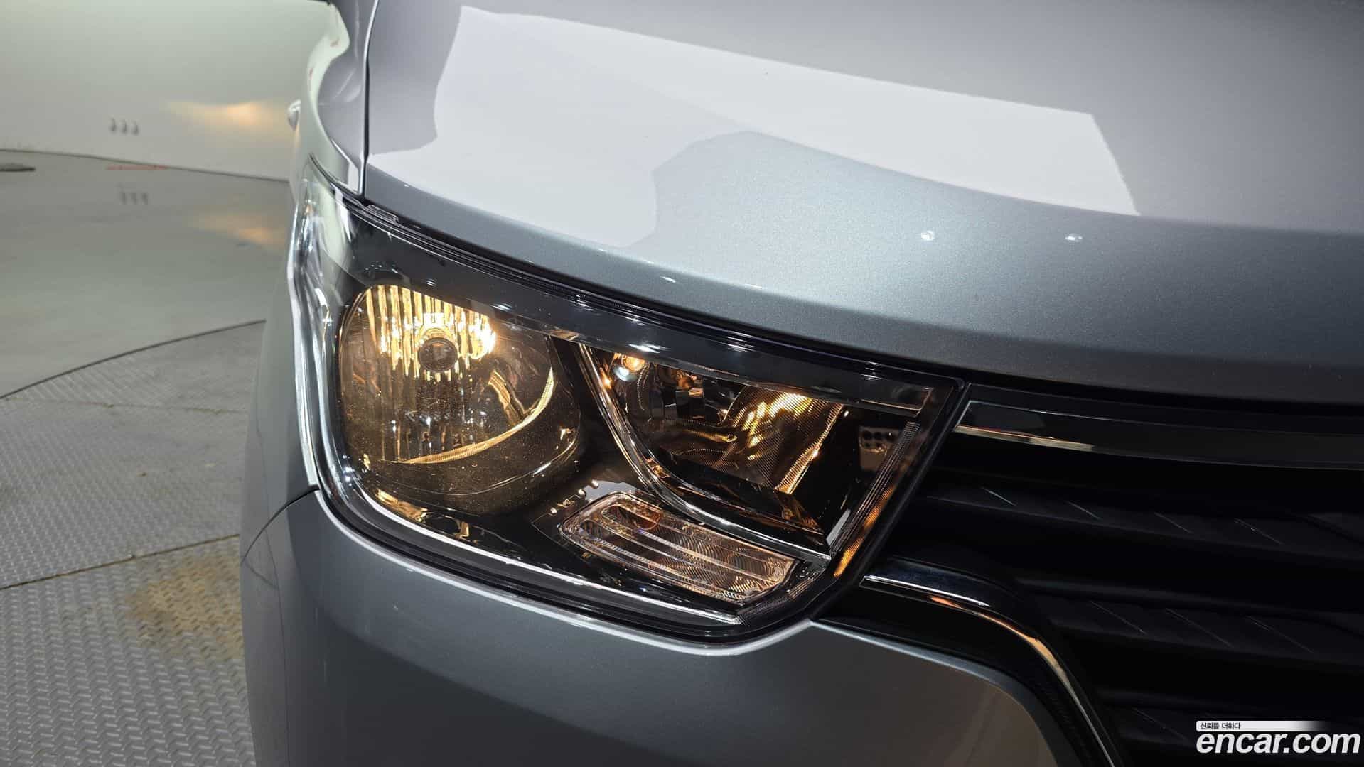 Starex Hyundai 2019.3-OUTER-032
