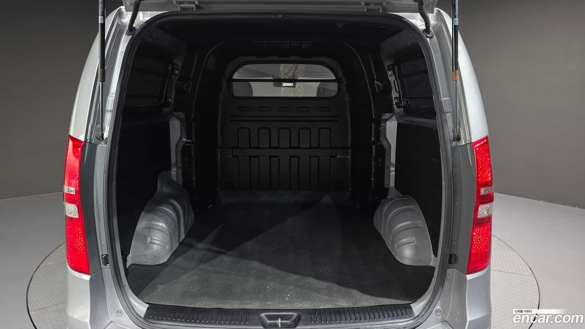 Starex Hyundai 2019.3-OPTION-041