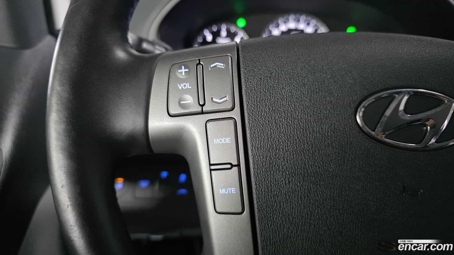 Starex Hyundai 2019.3-OPTION-042