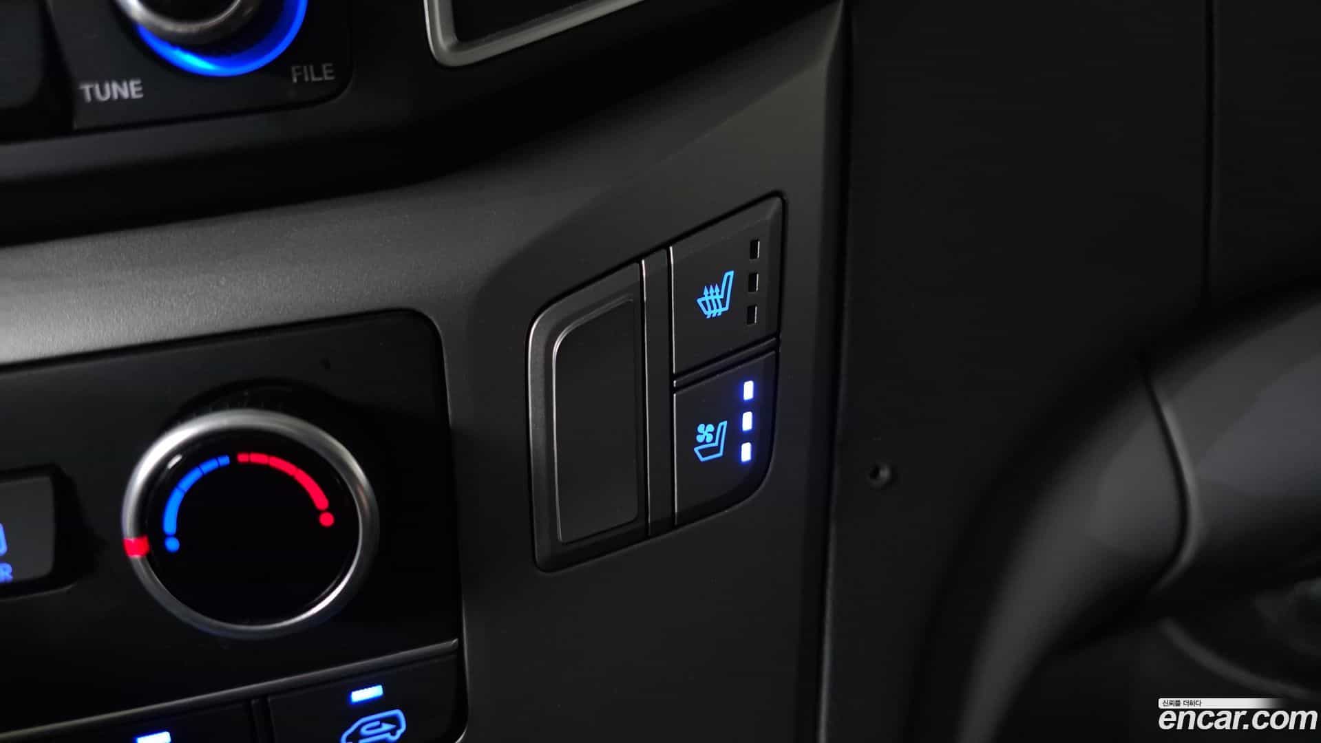 Starex Hyundai 2019.3-OPTION-043