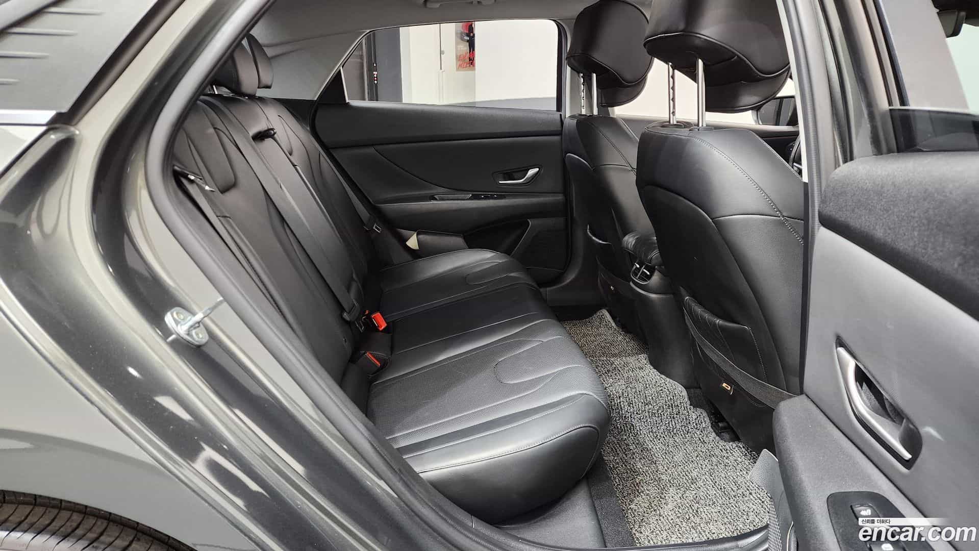AVANTE Hyundai 2021.0-OPTION-015