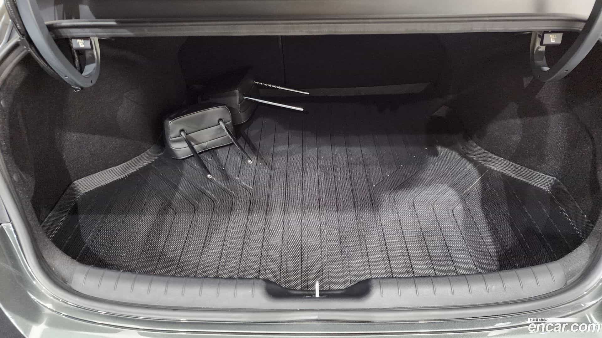 AVANTE Hyundai 2021.0-OPTION-021