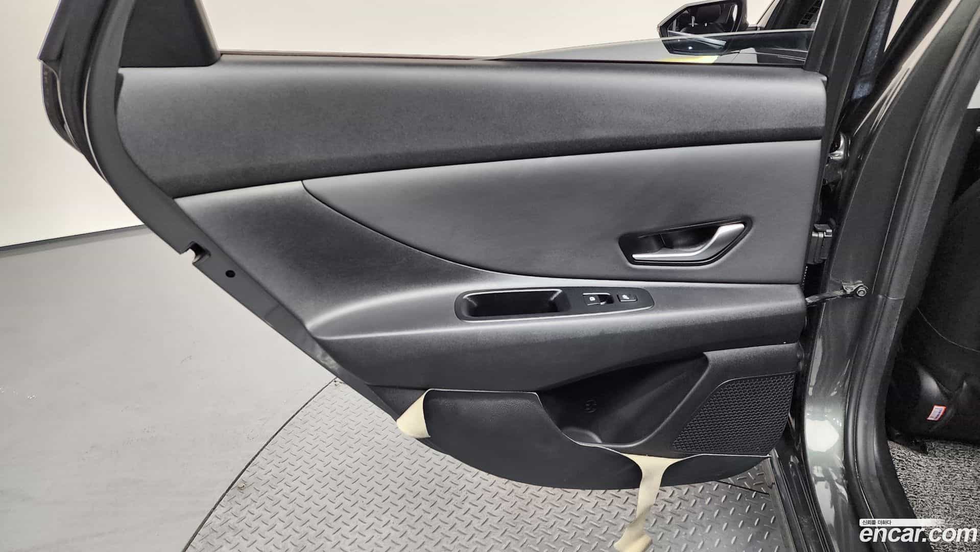 AVANTE Hyundai 2021.0-INNER-035