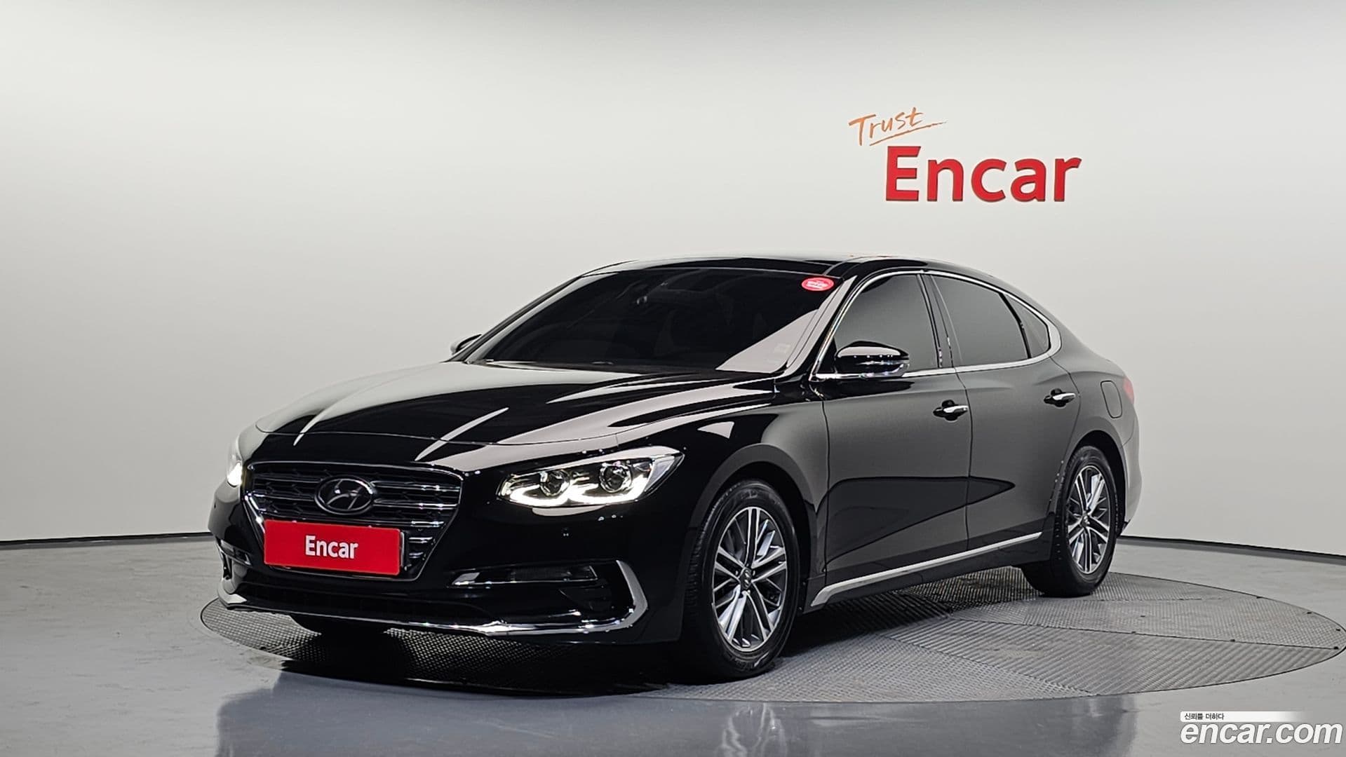 Main__Slider__Photo:Grandeur Hyundai 2018.11-0