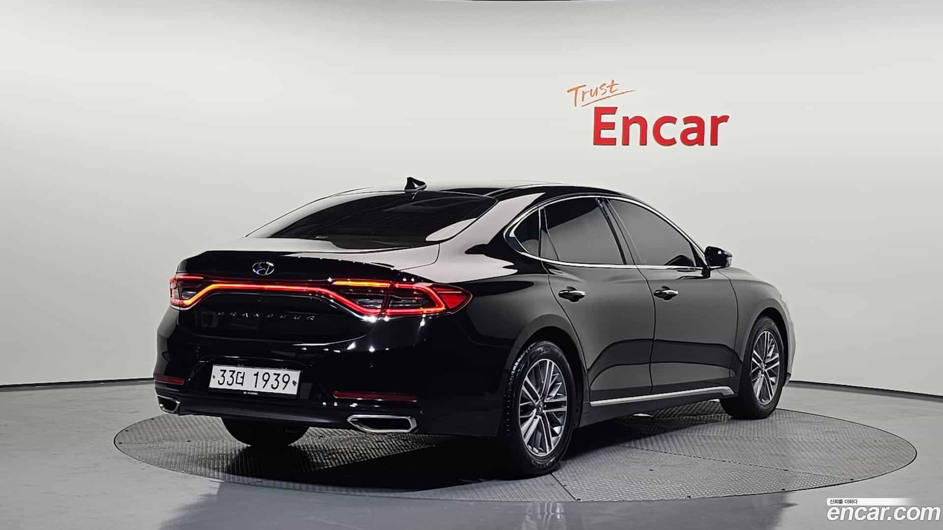 Grandeur Hyundai 2018.11-OUTER-002