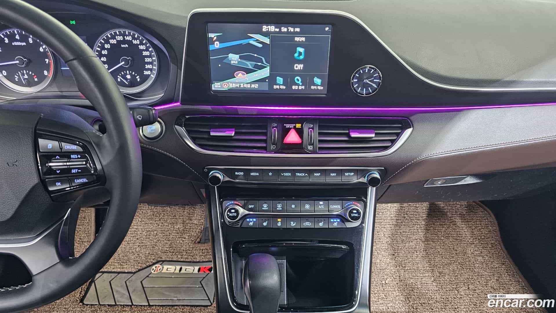 Grandeur Hyundai 2018.11-OPTION-018