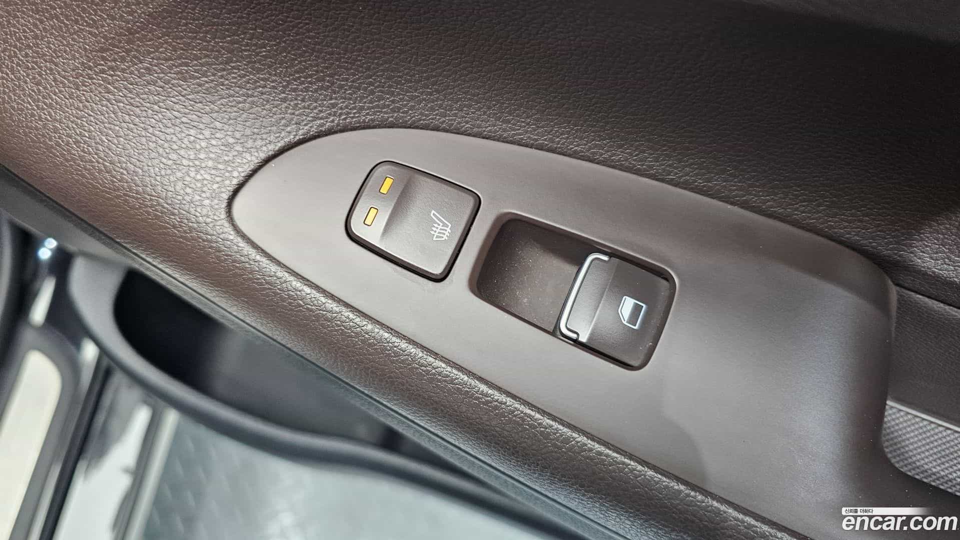 Grandeur Hyundai 2018.11-OPTION-022