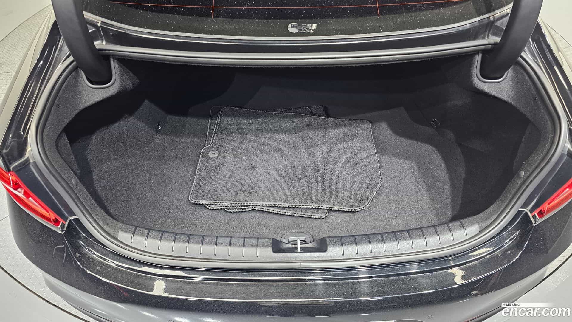 Grandeur Hyundai 2018.11-OPTION-024