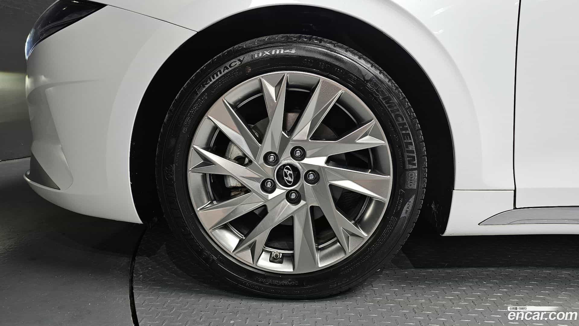 Grandeur Hyundai 2020.5-OUTER-005