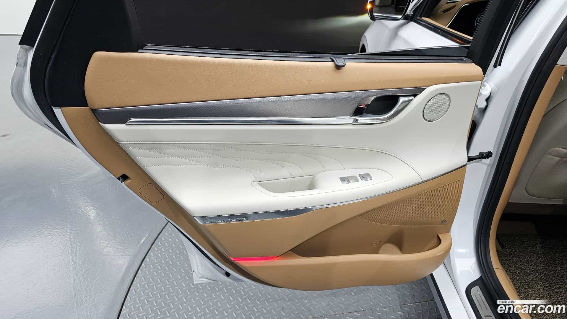 Grandeur Hyundai 2020.5-INNER-035