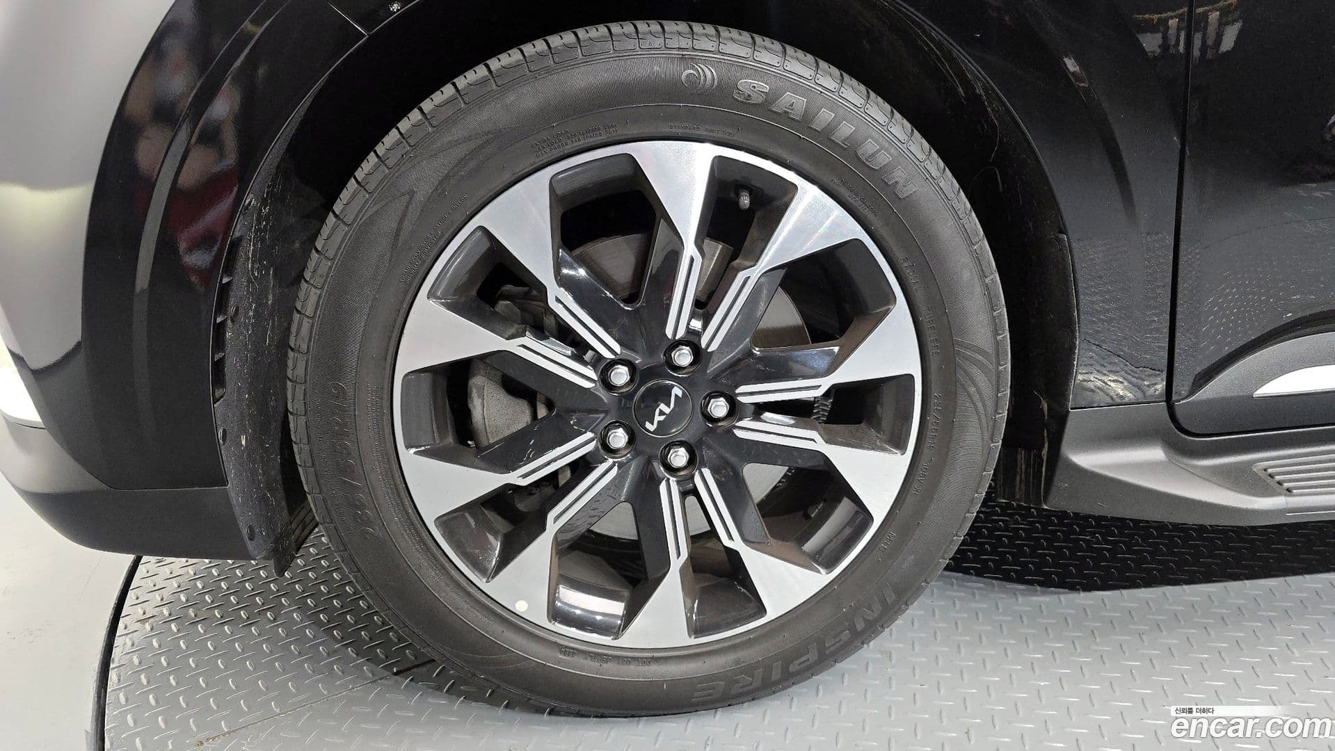 Main__Slider__Photo:Canival Kia 2023.3-4