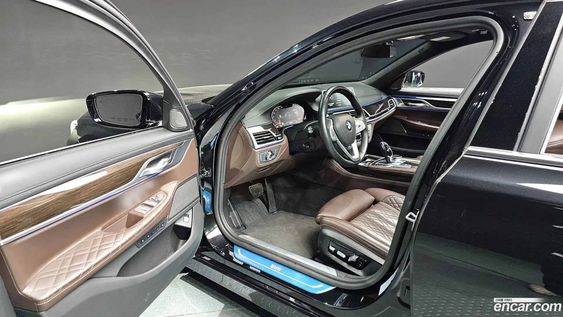 7-Series BMW 2020.10-INNER-010