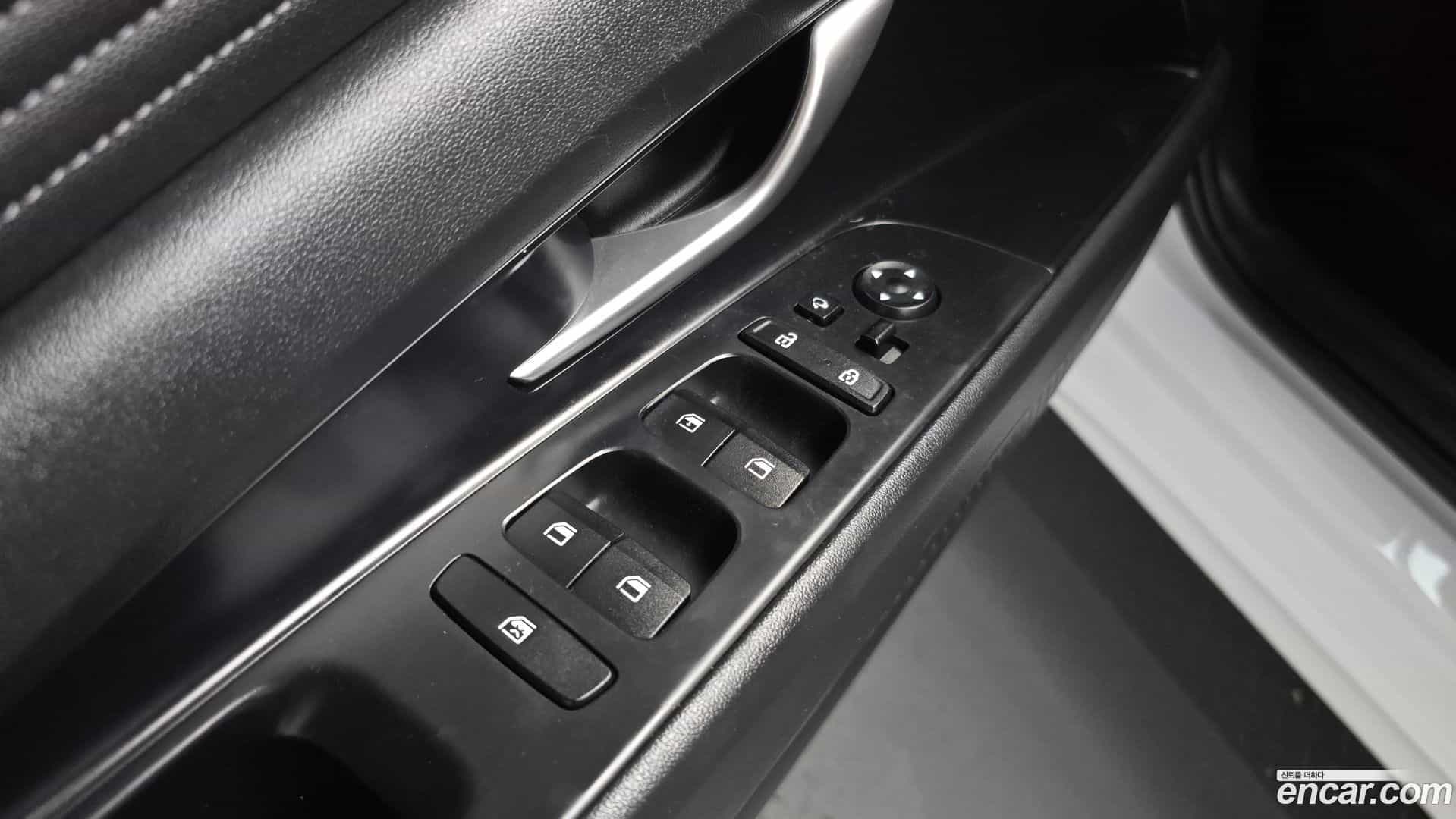 AVANTE Hyundai 2022.8-OPTION-023