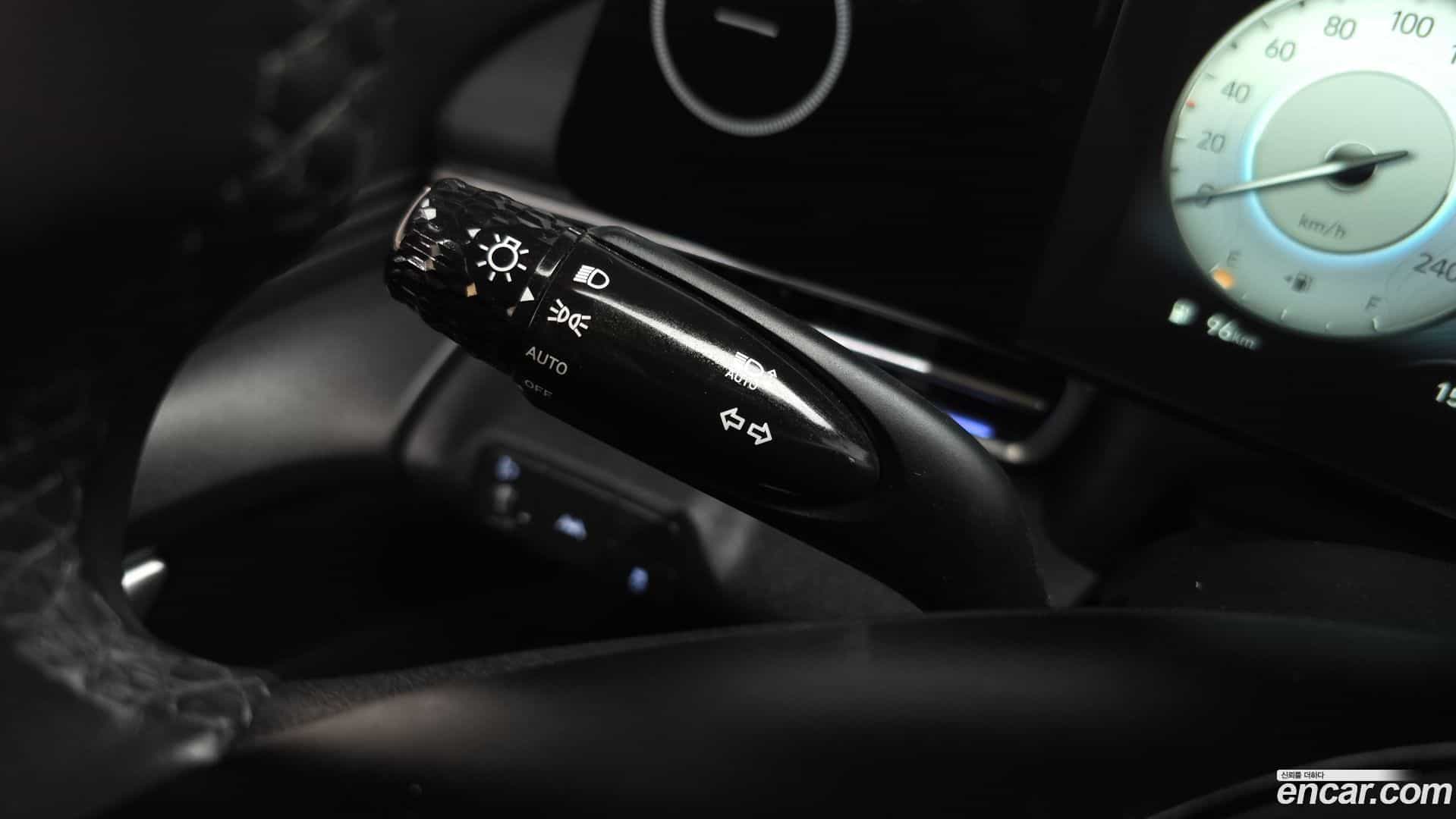 AVANTE Hyundai 2022.8-OPTION-040
