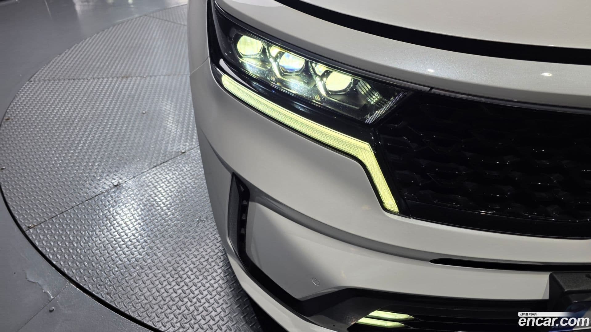 Main__Slider__Photo:Sorento Kia 2021.1-21