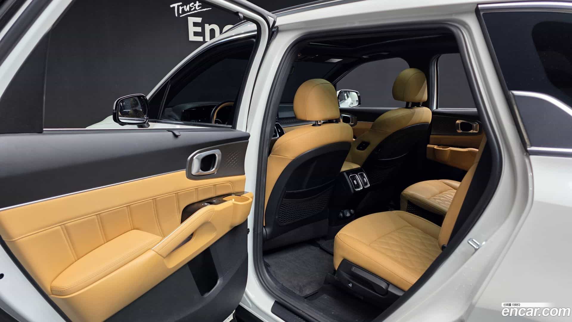 Sorento Kia 2021.1-INNER-036