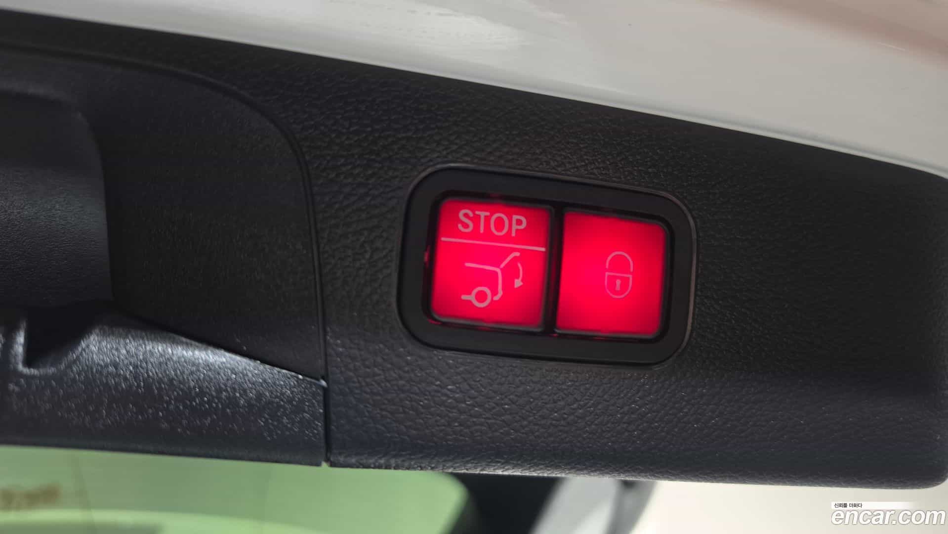GLC-Class Mercedes-Benz 2022.10-OPTION-022
