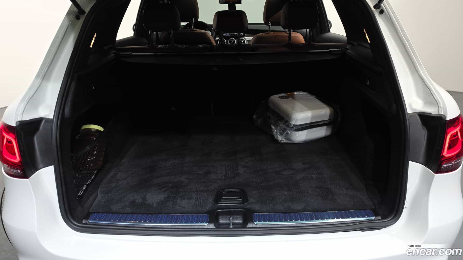 GLC-Class Mercedes-Benz 2022.10-OPTION-023
