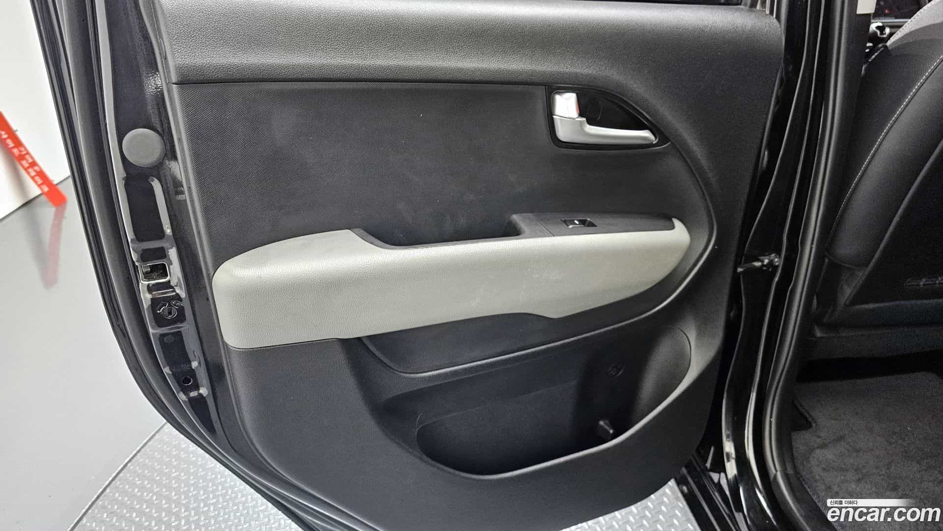 RAY Kia 2025.4-INNER-035