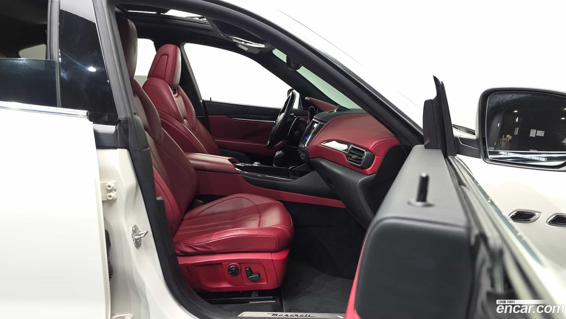 Levante Maserati 2018.2-OPTION-015