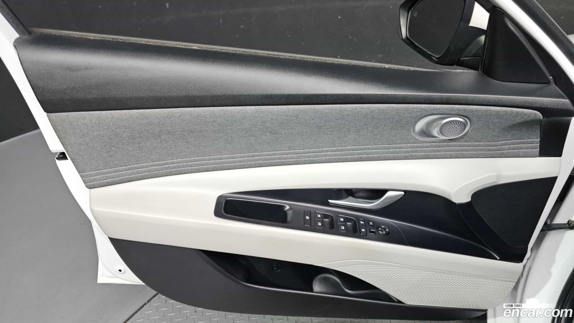 AVANTE Hyundai 2022.2-INNER-034
