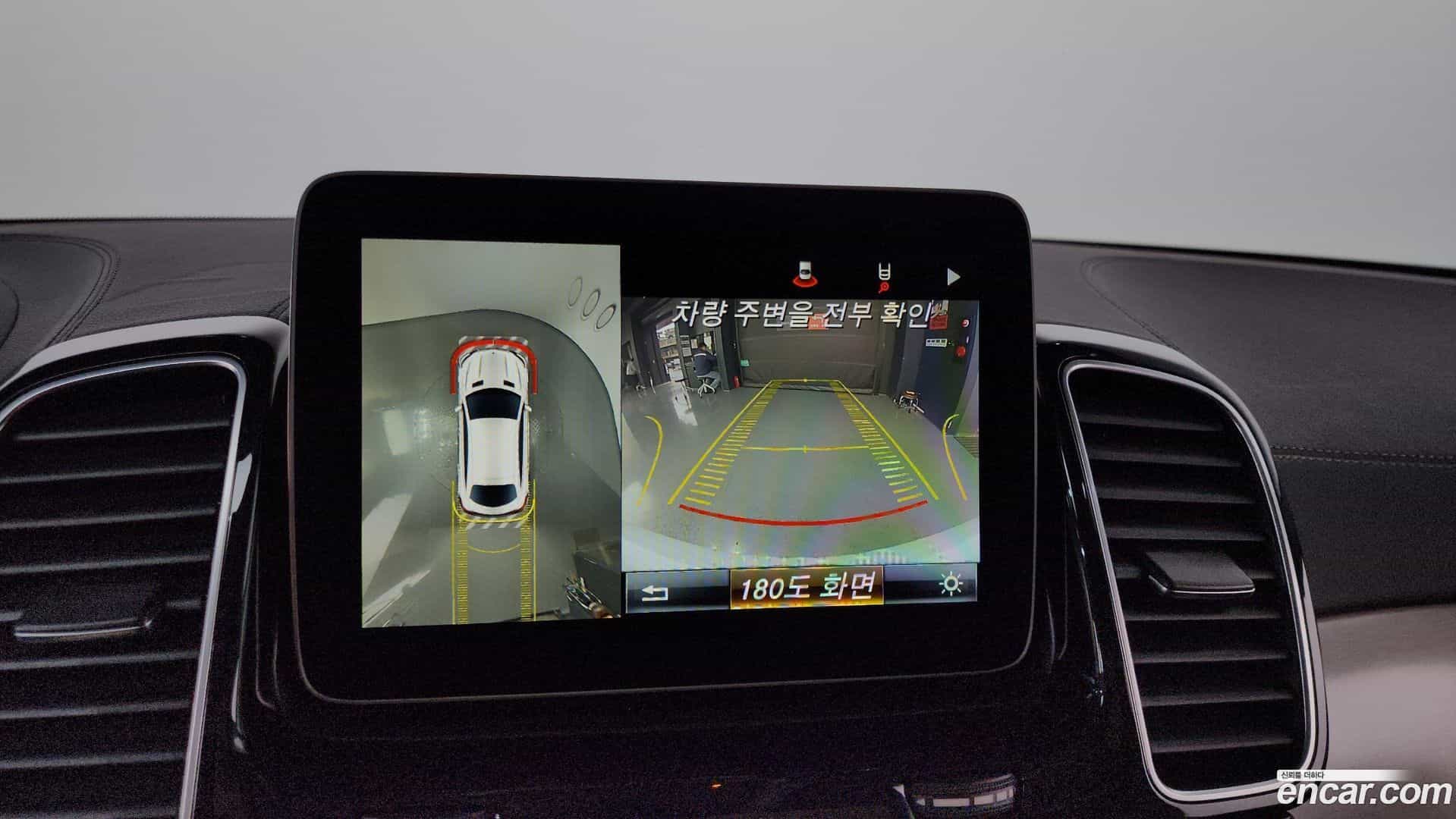 GLE-Class Mercedes-Benz 2018.8-OPTION-019