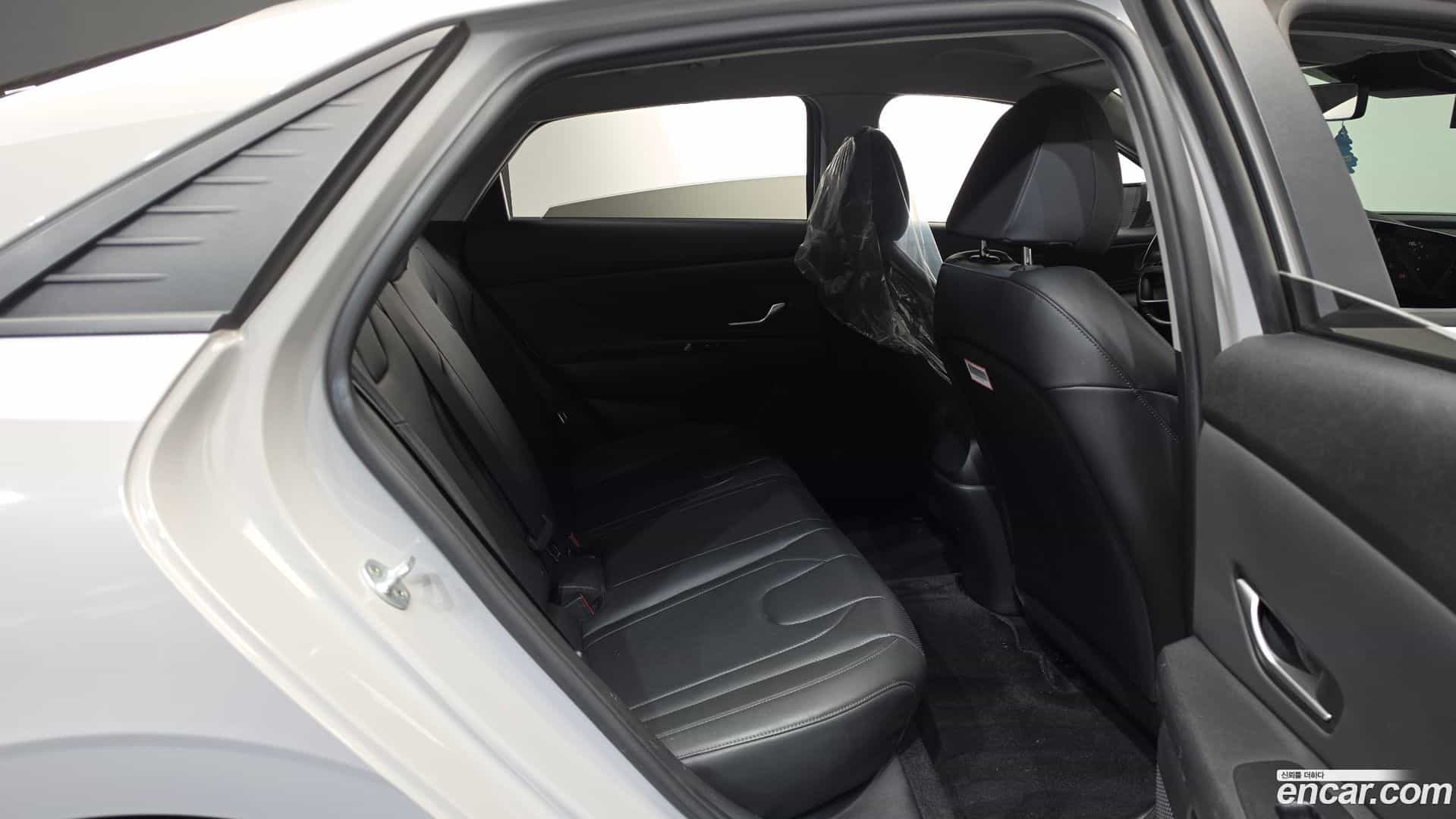 AVANTE Hyundai 2021.9-OPTION-015