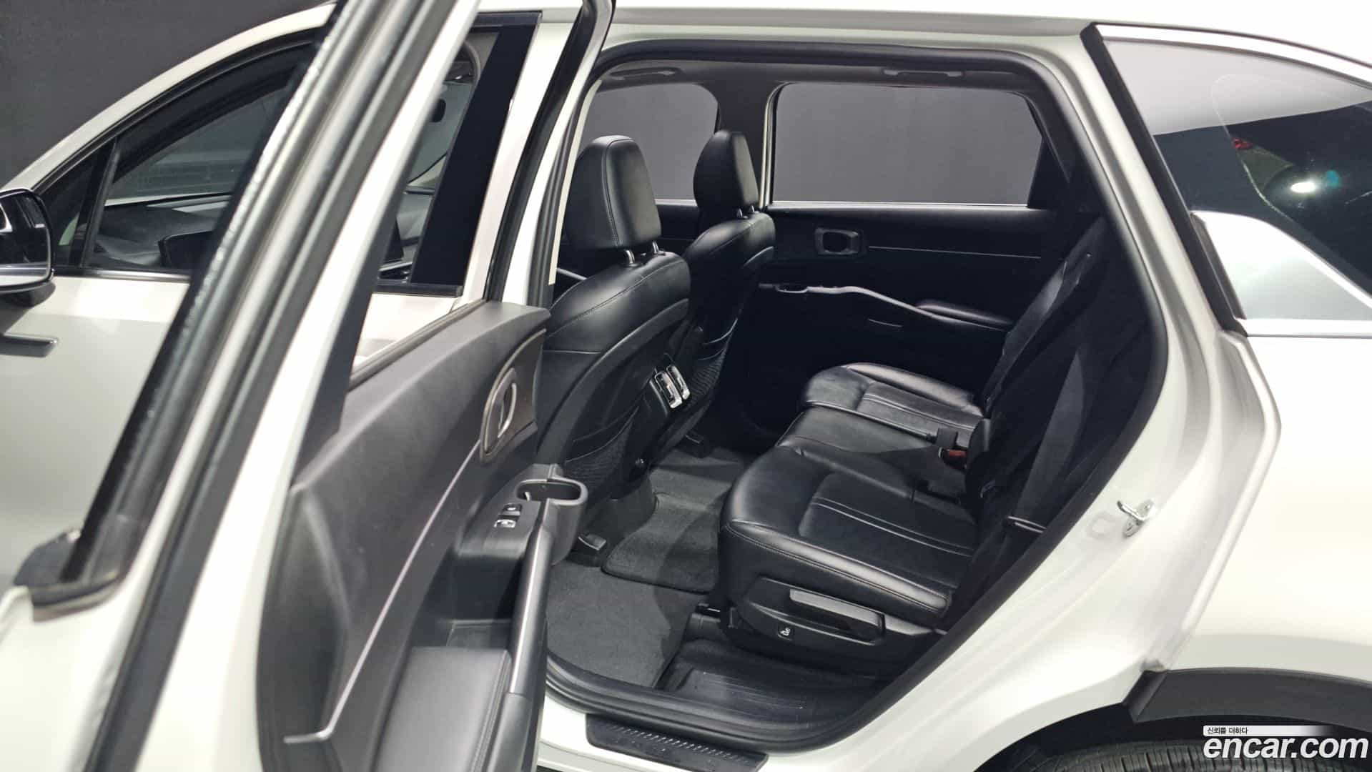 Sorento Kia 2023.8-OPTION-017