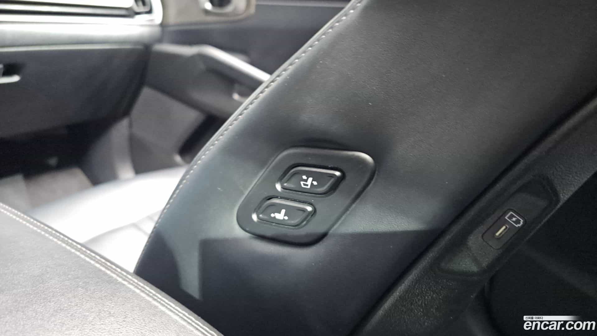 Sorento Kia 2023.8-OPTION-044