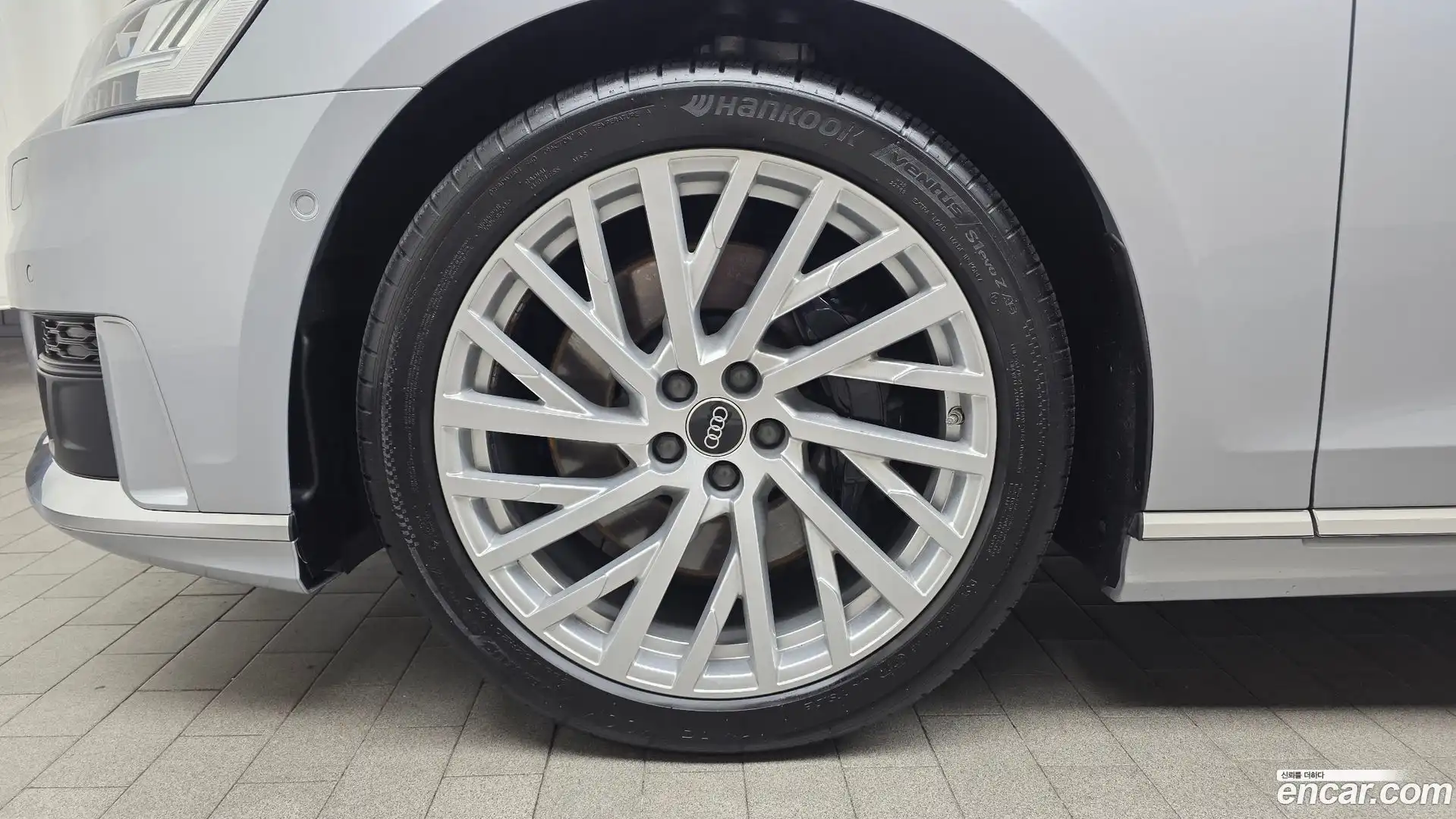 A8 Audi 2021.11-OUTER-005