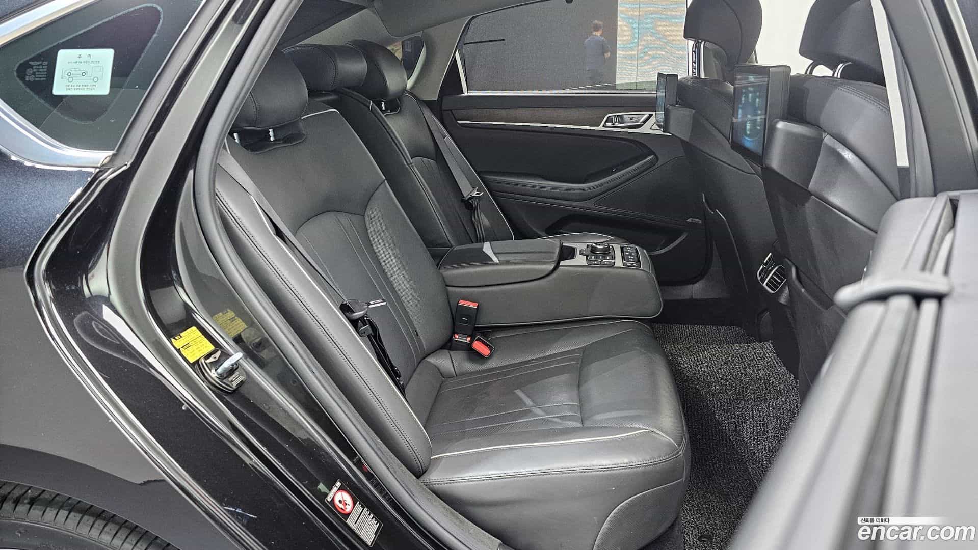 G80 Genesis 2018.5-OPTION-015