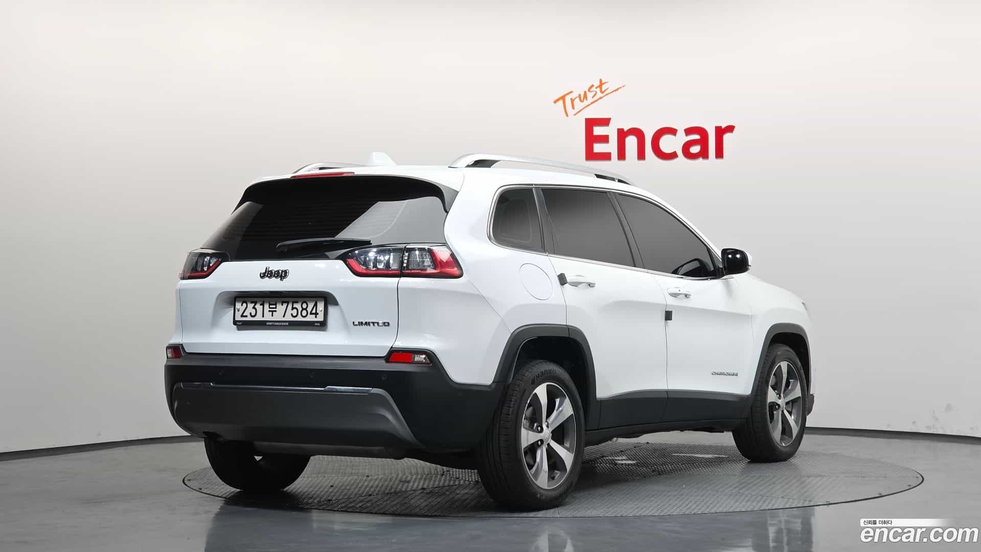 Cherokee Jeep 2020.3-OUTER-002